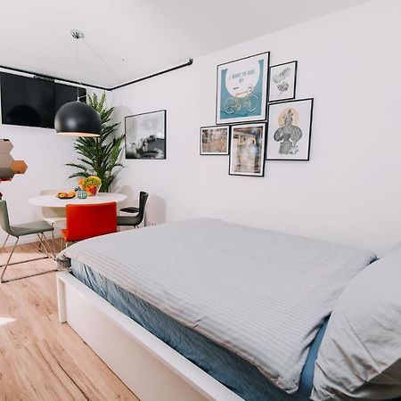 Hanna'S Suite With Free Parking Любляна Екстериор снимка