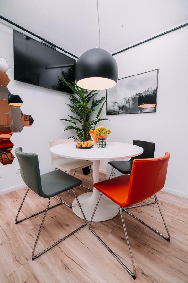 Hanna'S Suite With Free Parking Любляна Екстериор снимка